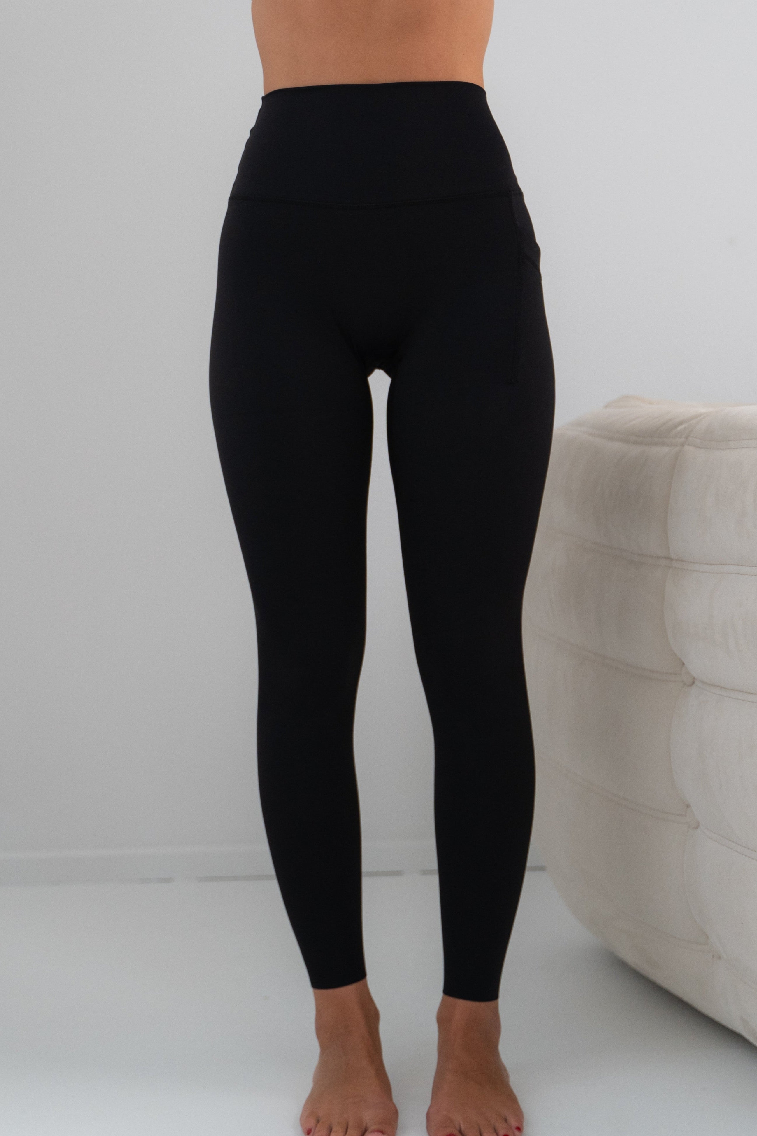 [PRE ORDER] PNEUMA Legging - Black Liquorice
